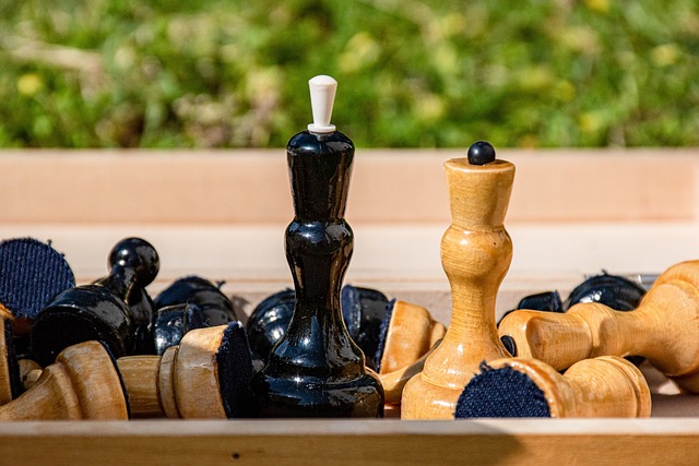 聋发聩的警 聋发聩的警